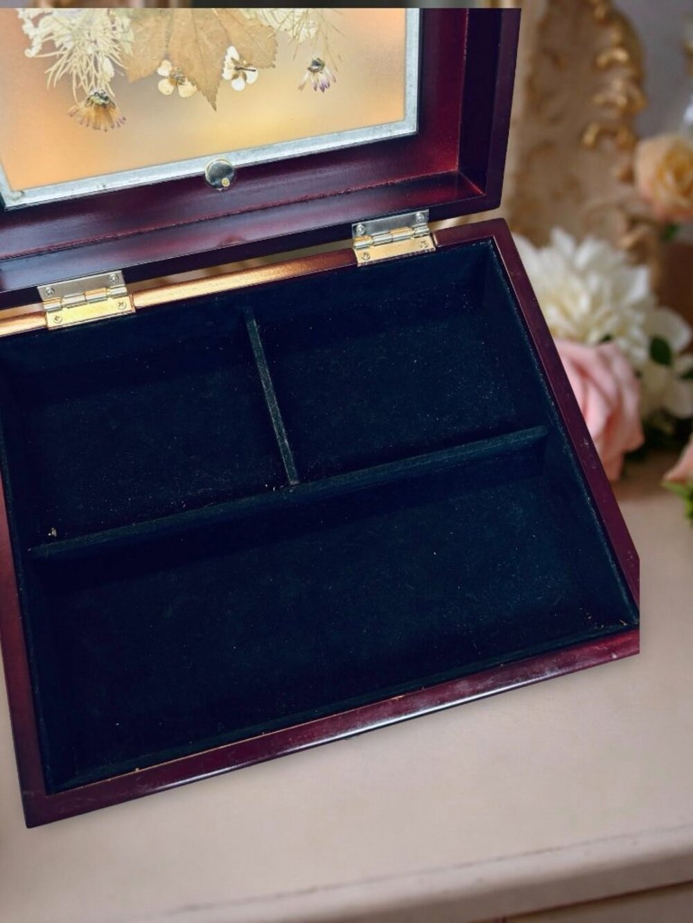 Vintage Wooden Jewelry Box With Pressed Flower Glass Lid & Velvet-Lined Compartm - Picture 4 of 5